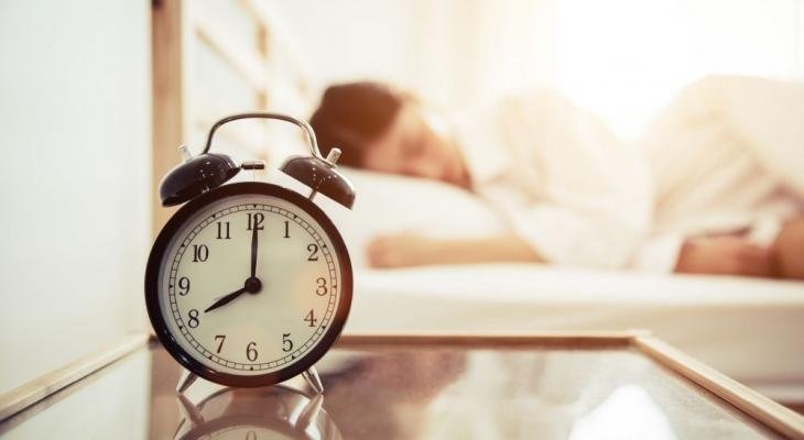 النوم المبكر مفتاح لصحة نفسية أفضل.. دراسة تكشف النتائج
