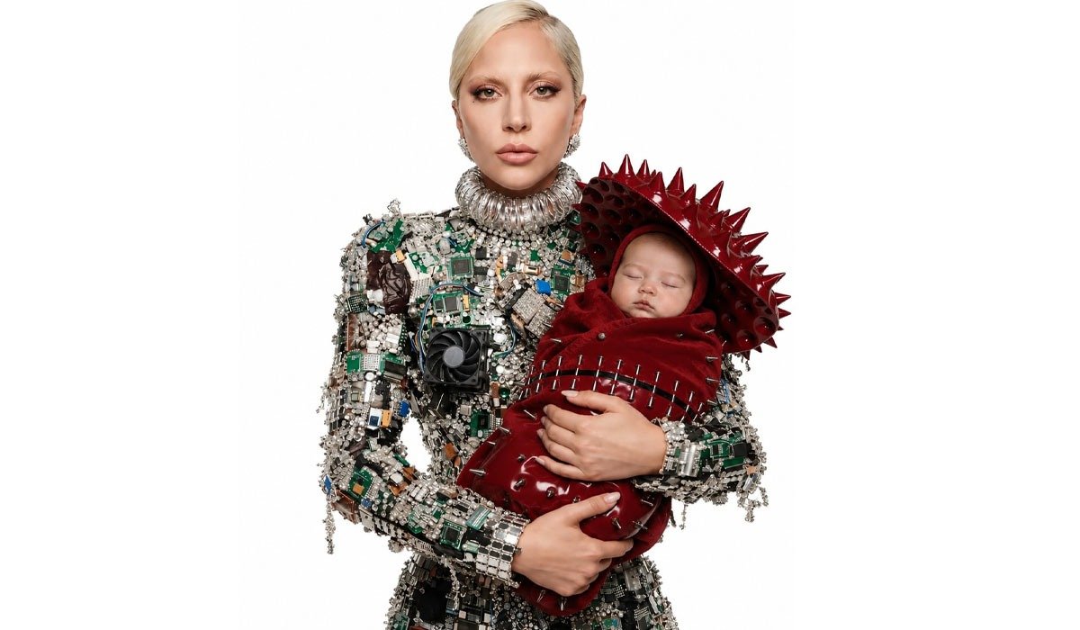بأزياء غريبة ومبتكرة.. “Baby Gaga” تتصدر التفاعل في صور مولدة بالذكاء الاصطناعي (صور)
