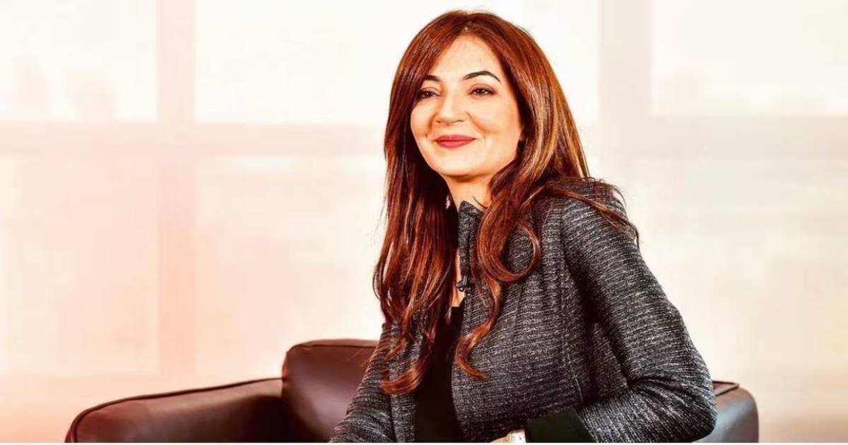 حنان الفاضلي تعود بعرض “30 سنة من الضحك” وتجربة إخراجية جديدة