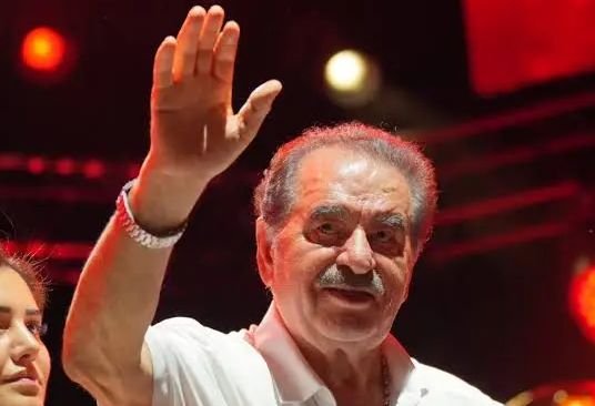 صاحب الأغنية المشهورة “أرَمَام” بالعناية المركزة
