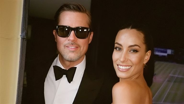 براد بيت يعلن علاقته بإينيس دي رامون لأول مرة بصورة من زفاف تايلور سويفت