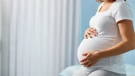 مواد كيميائية تحيط بالحوامل يومياً.. دراسة تدق ناقوس الخطر